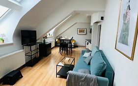 Central, Cozy & Stylish Apartment With Views